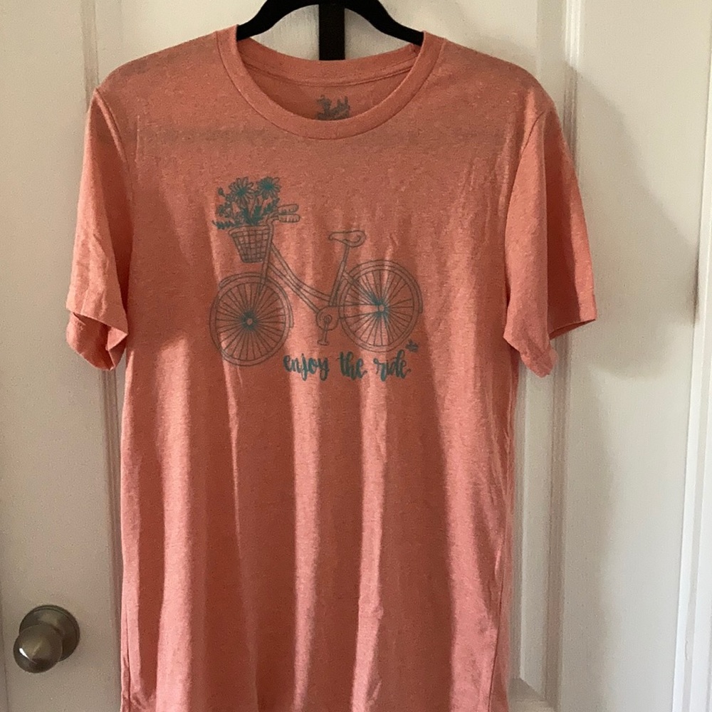 NWOT Redheaded Camel Graphic Short Sleeve Tee Shirt